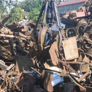 Mixed HMS1 and HMS2 steel scrap for metal recovery